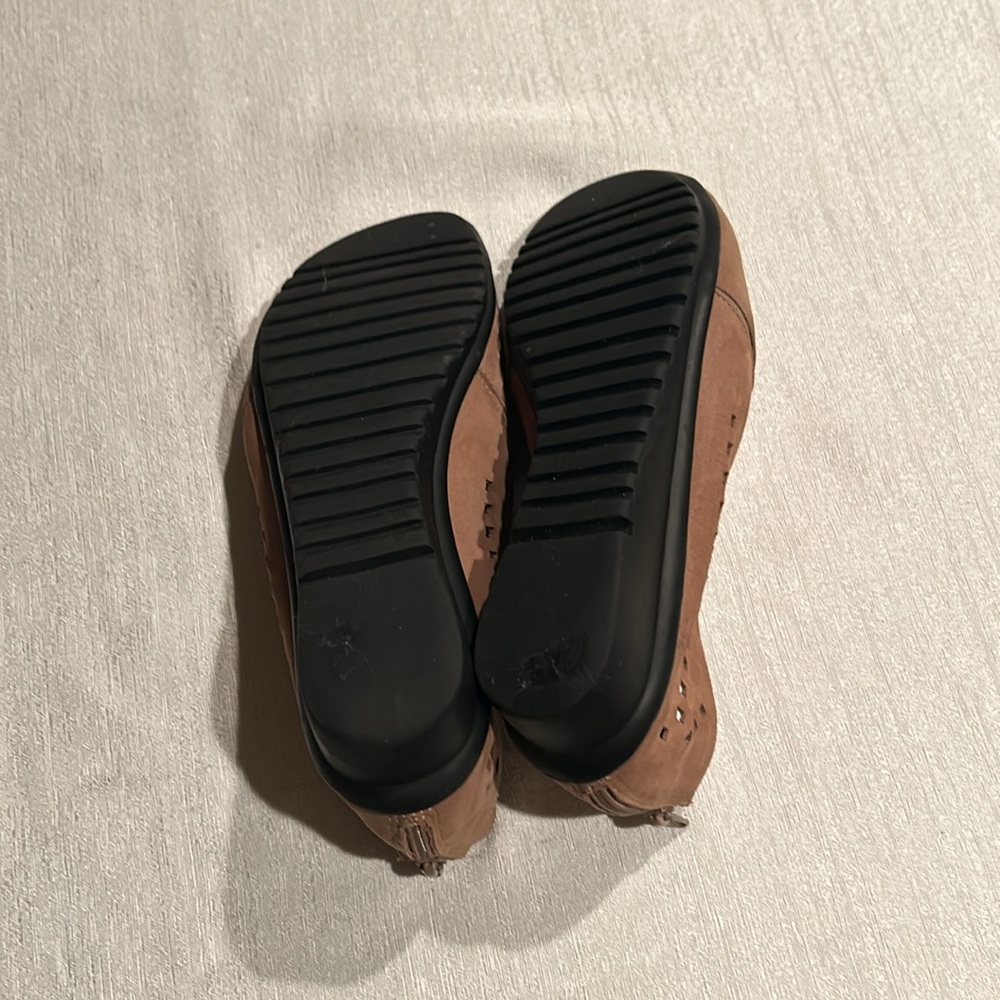 Vaneli Open Toe Cutout Sandals - image 6